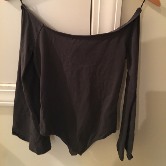 Gray bell sleeve scoop back off shoulder bodysuit - Picture 1 of 3